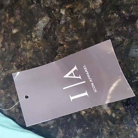 Nwt Icon Apparel Short Sleeve T-Shirt: Blue Tops - Women's Size Medium - Picture 6 of 7